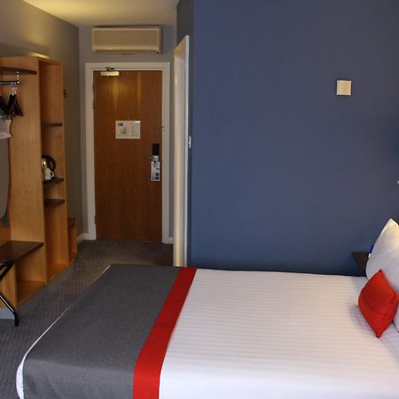 Holiday Inn Express London Croydon, An Ihg Hotel Zewnętrze zdjęcie